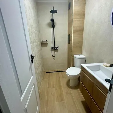 Apartman Modern Family Near The Beach, Free Parking *