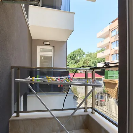 Appartamento Modern Family Near The Beach, Free Parking